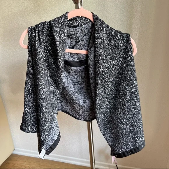 ⭕️SOLD⭕️ Lululemon Vinyasa scarf OS Adult Vinyasa Wrap NEW without TAGS - Picture 3 of 10